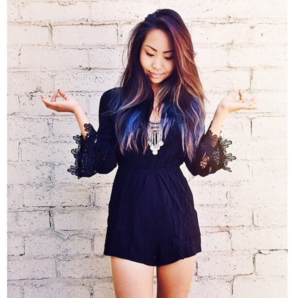 LF Low cut v neck romper